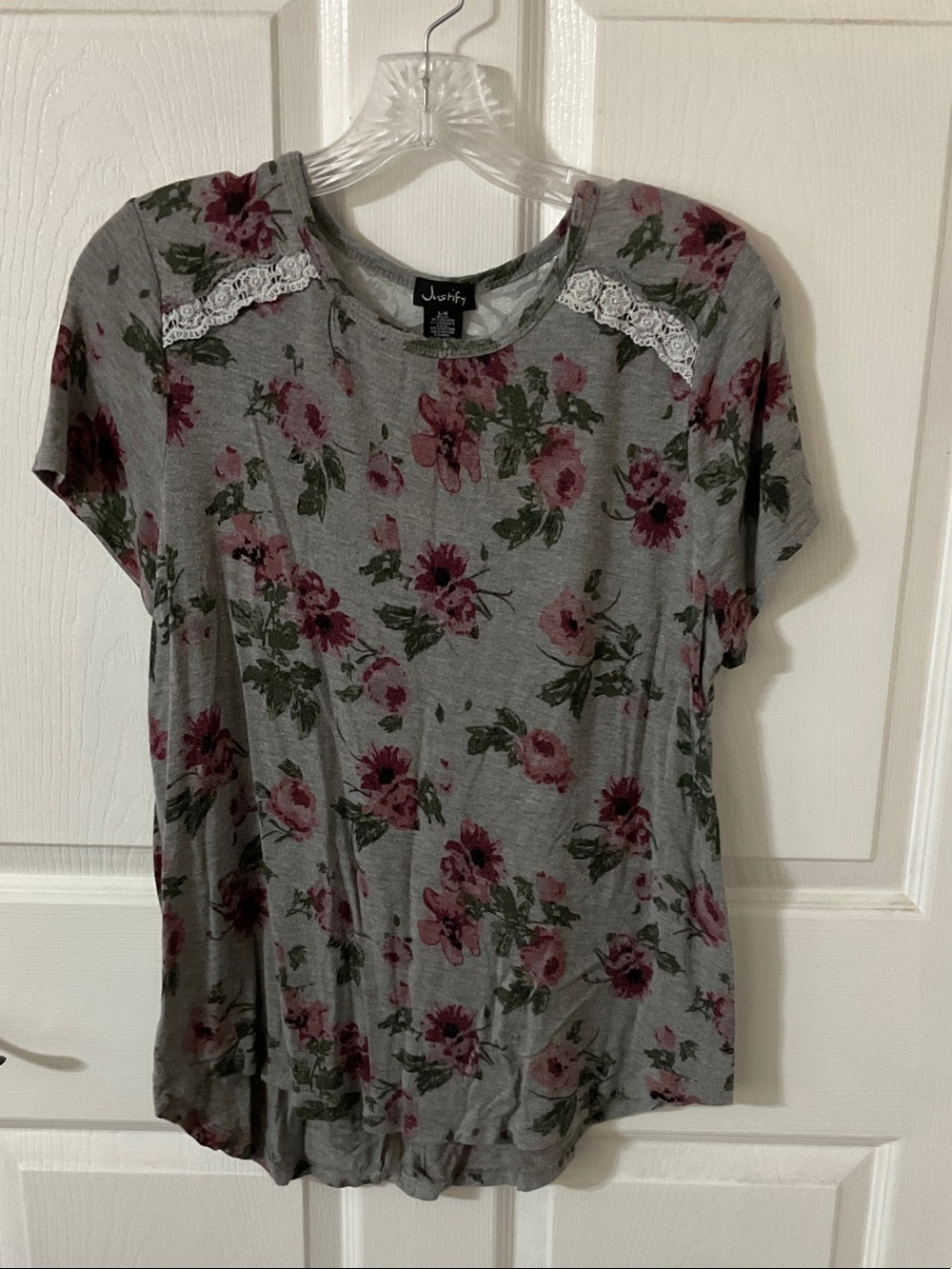 Justify Gray Short-Sleeve Floral Top with Lace Shoulders